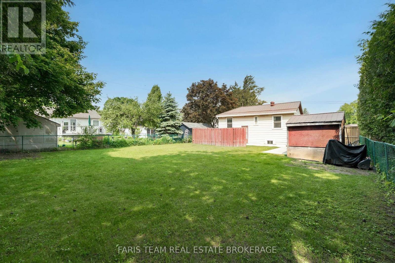 Photo 13 of 335 John Street, Midland ON