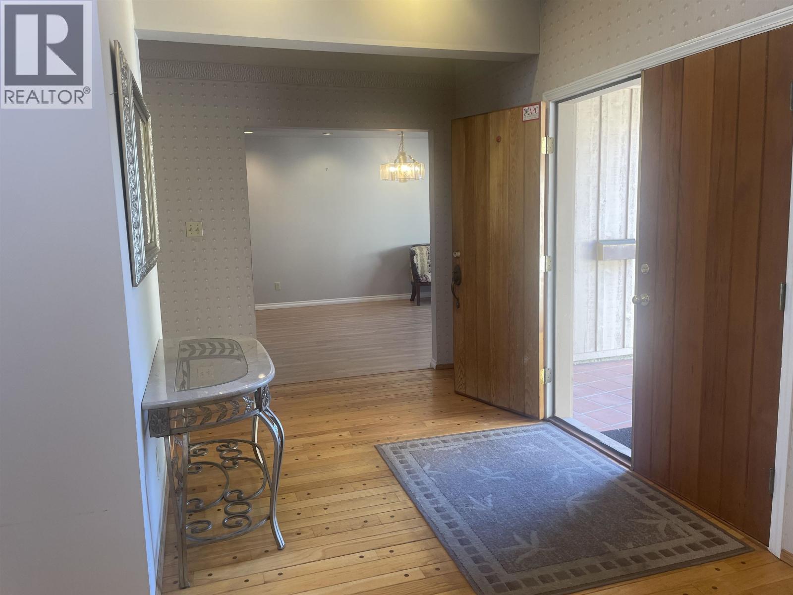 Photo 5 of 7580 Lucas Road, Richmond BC