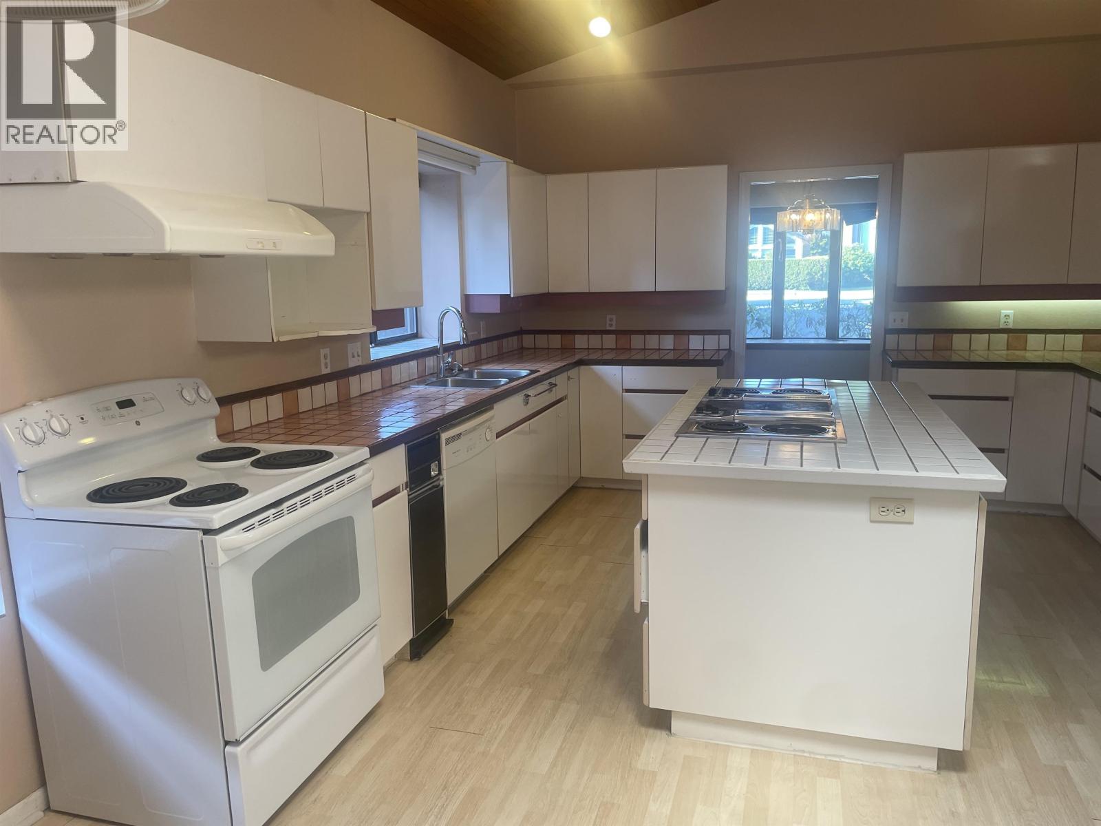 Photo 14 of 7580 Lucas Road, Richmond BC