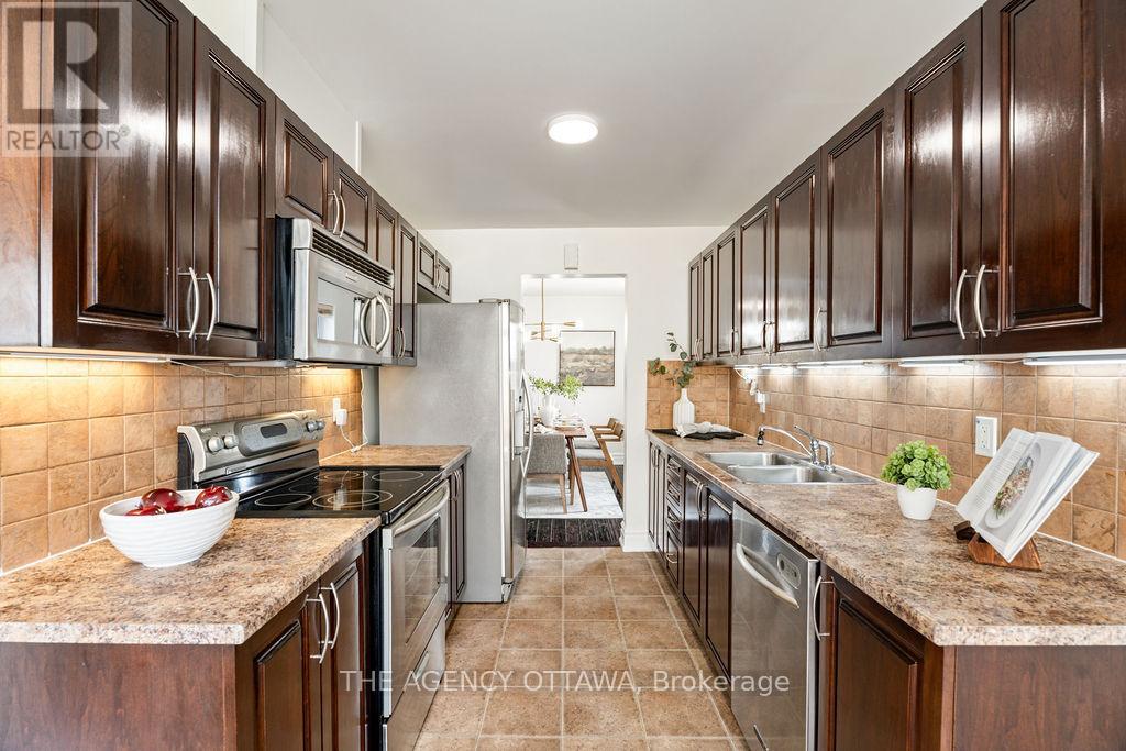 Photo 12 of 277 Branthaven Street, Ottawa ON