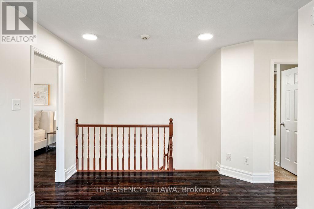 Photo 24 of 277 Branthaven Street, Ottawa ON
