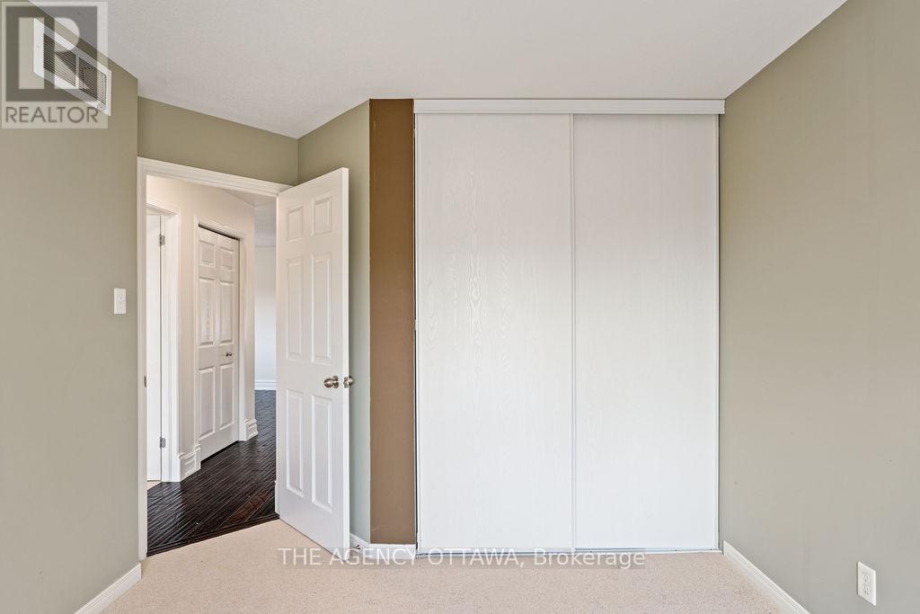 Photo 35 of 277 Branthaven Street, Ottawa ON