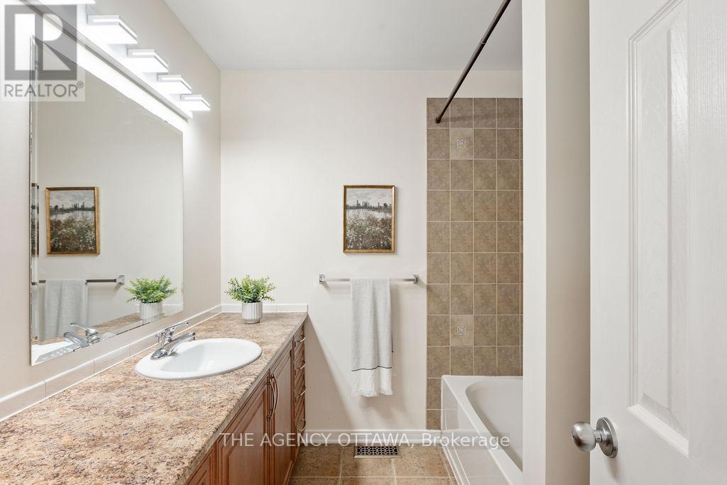 Photo 37 of 277 Branthaven Street, Ottawa ON