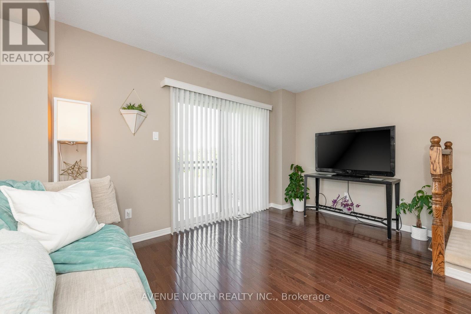 Photo 26 of 283 Stroget Private, Ottawa ON