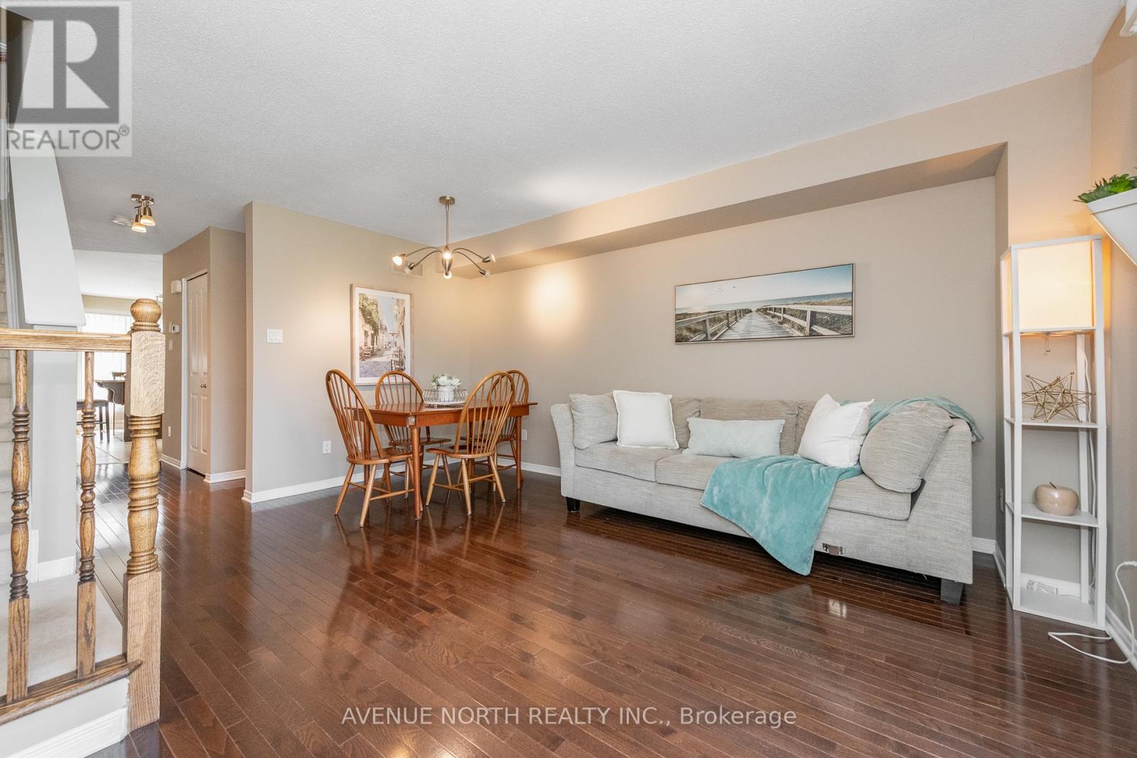 Photo 35 of 283 Stroget Private, Ottawa ON