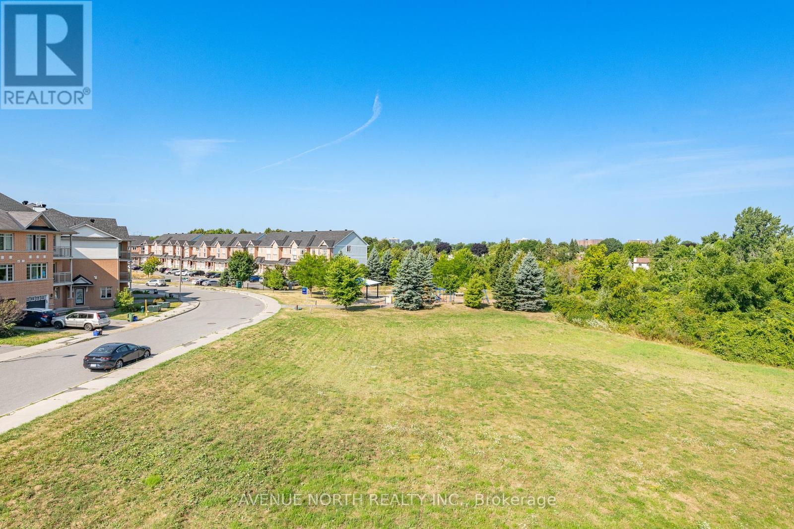Photo 11 of 283 Stroget Private, Ottawa ON