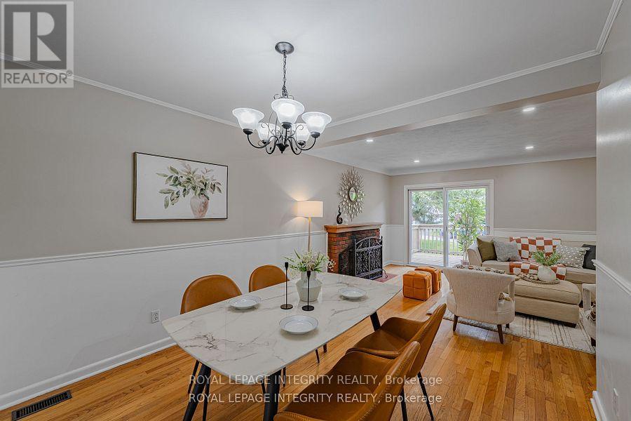 Photo 12 of 1695 Gage Crescent N, Ottawa ON