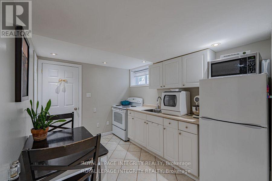 Photo 23 of 1695 Gage Crescent N, Ottawa ON