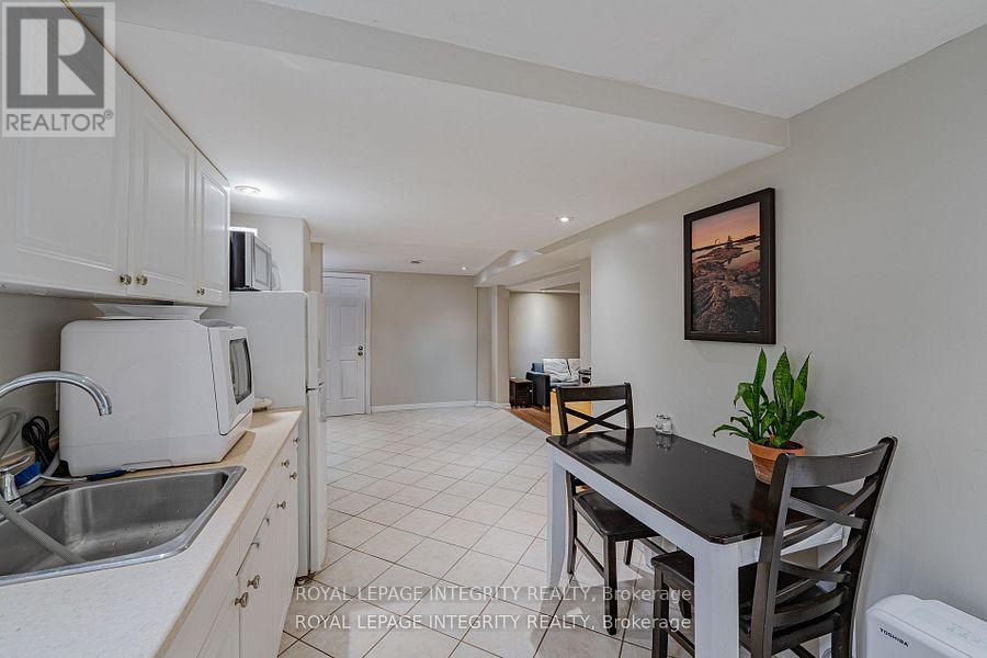 Photo 32 of 1695 Gage Crescent N, Ottawa ON