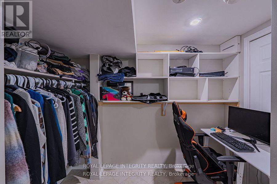 Photo 37 of 1695 Gage Crescent N, Ottawa ON