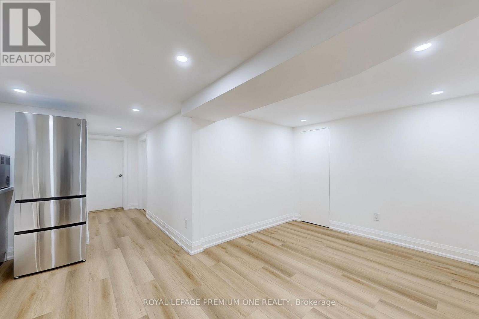 Photo 7 of 106 Cameron Avenue, Toronto ON