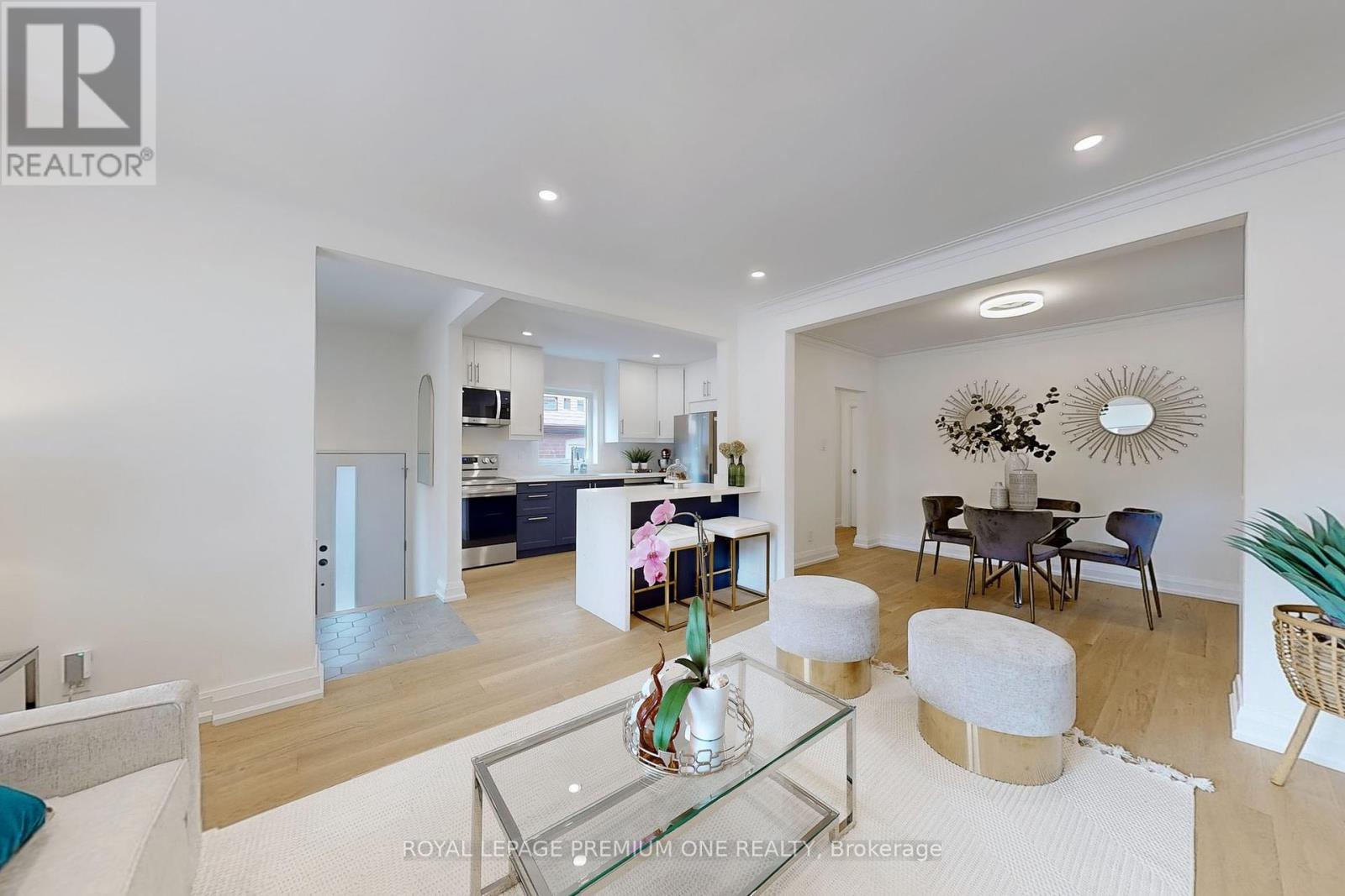 Photo 3 of 106 Cameron Avenue, Toronto ON