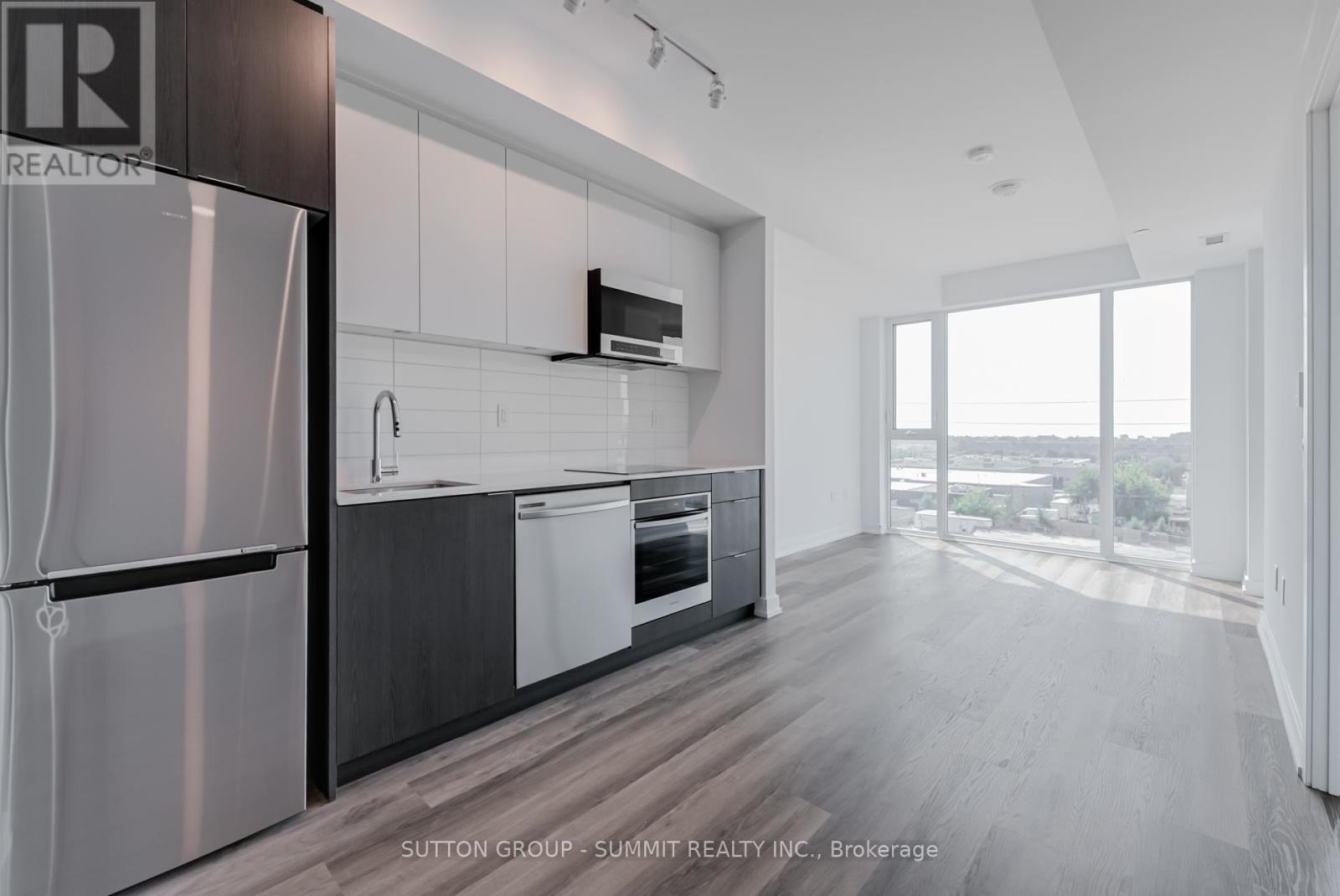 Photo 5 of 510 6 Chartwell Road, Toronto ON