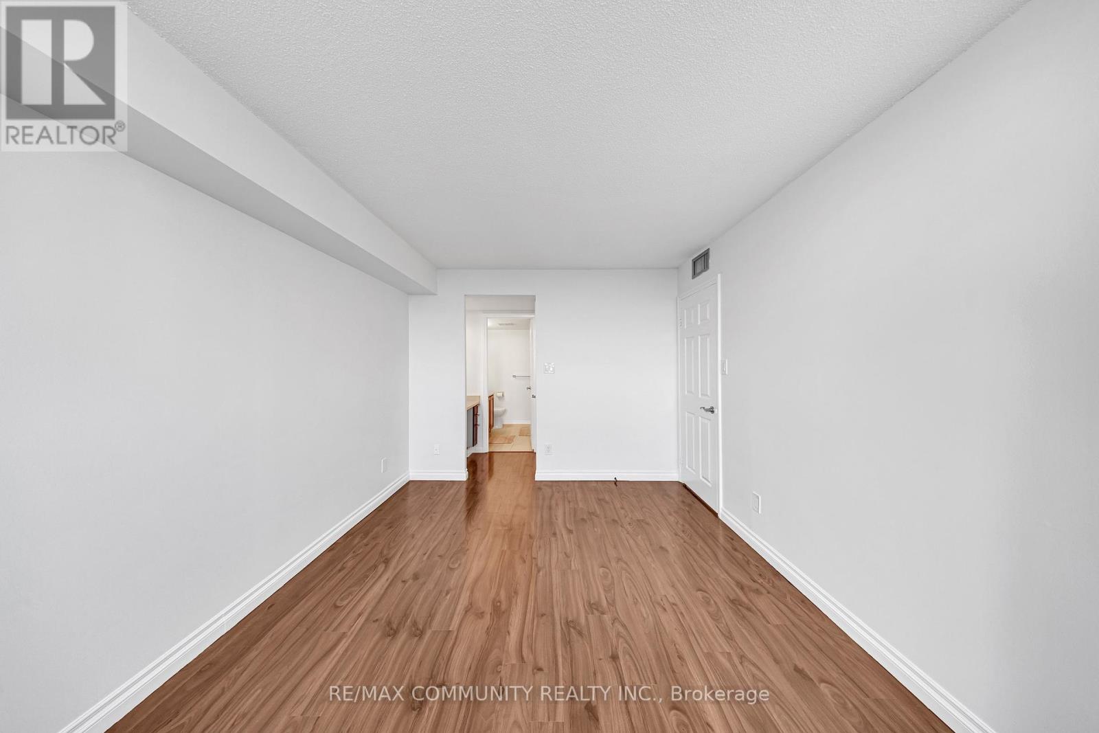 Photo 26 of 908 1360 Rathburn Road E, Mississauga ON