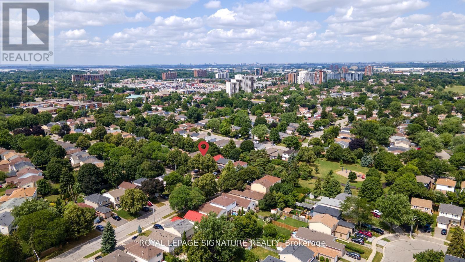Photo 27 of 6441 Colebrook Crescent, Mississauga ON