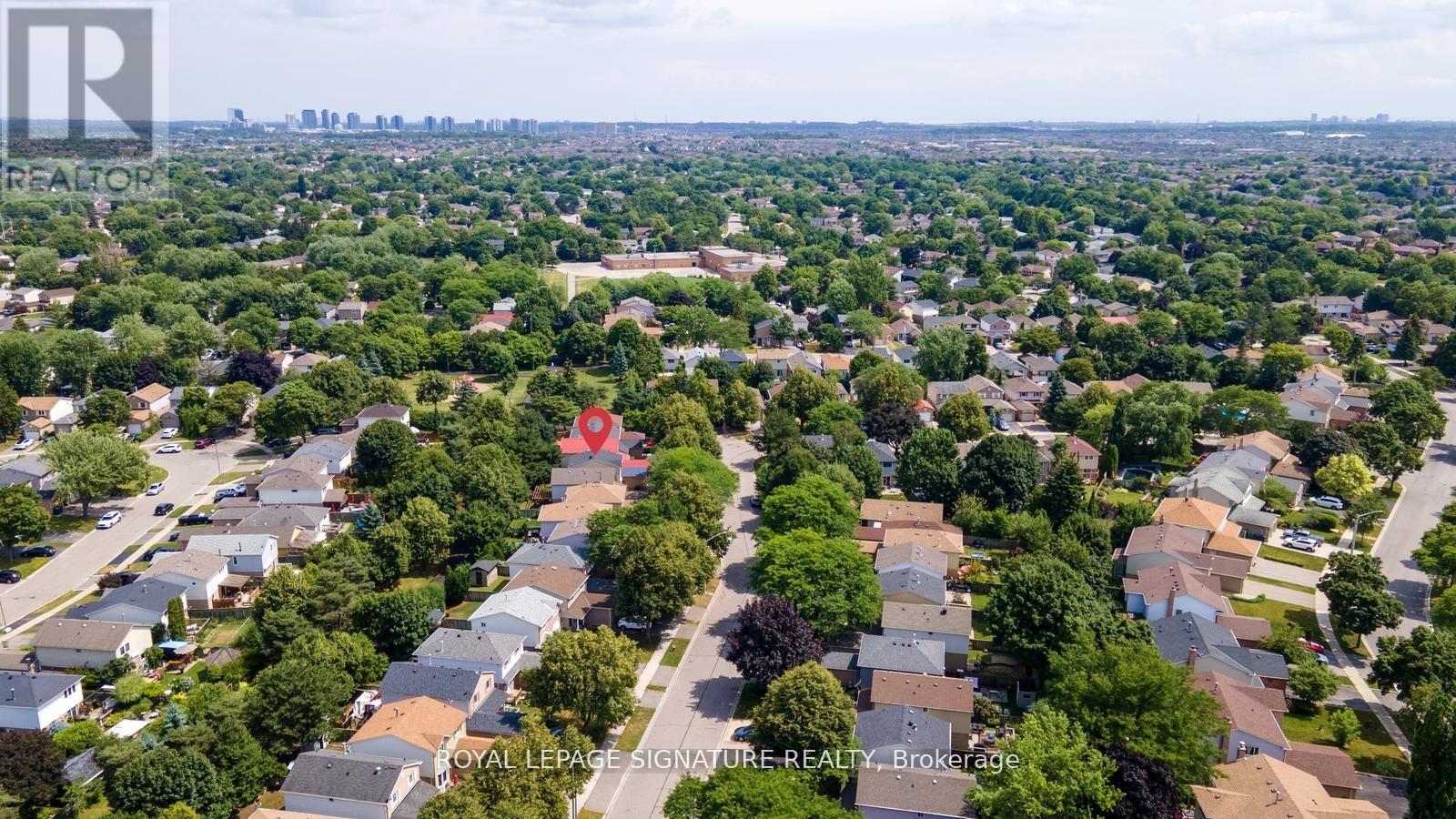 Photo 33 of 6441 Colebrook Crescent, Mississauga ON