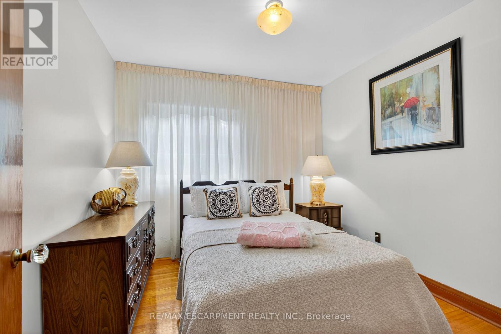 Photo 19 of 961 Danforth Avenue, Burlington ON