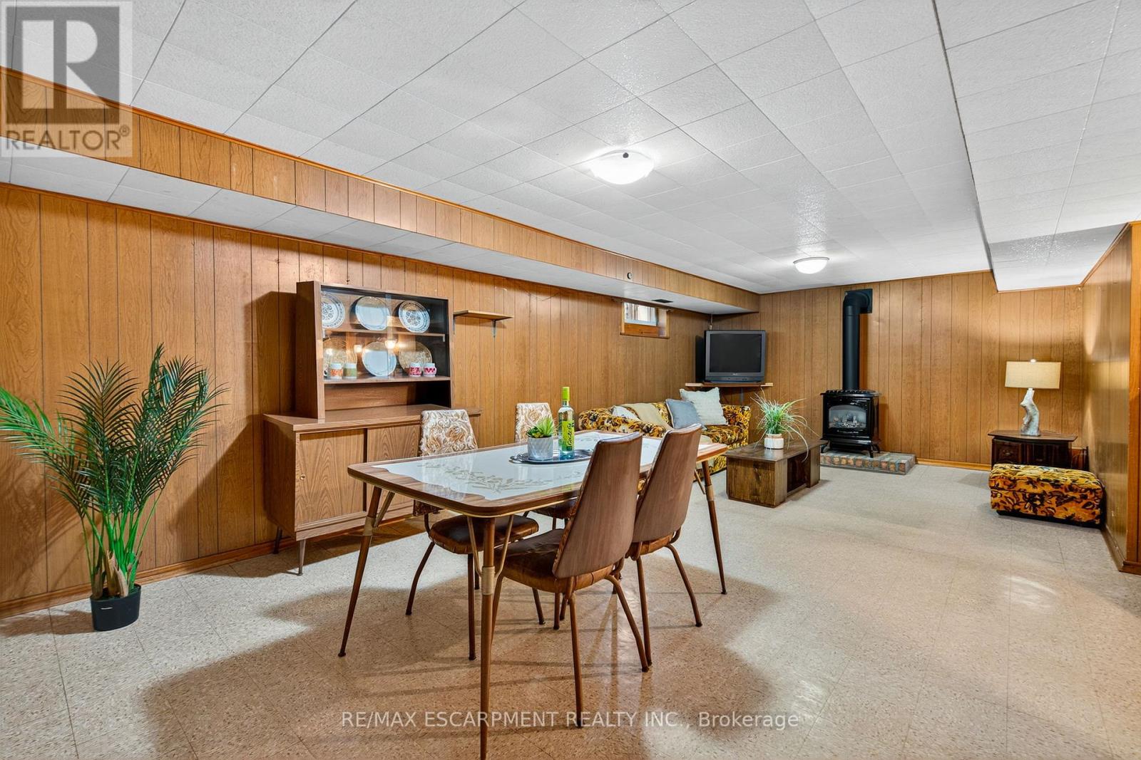 Photo 23 of 961 Danforth Avenue, Burlington ON