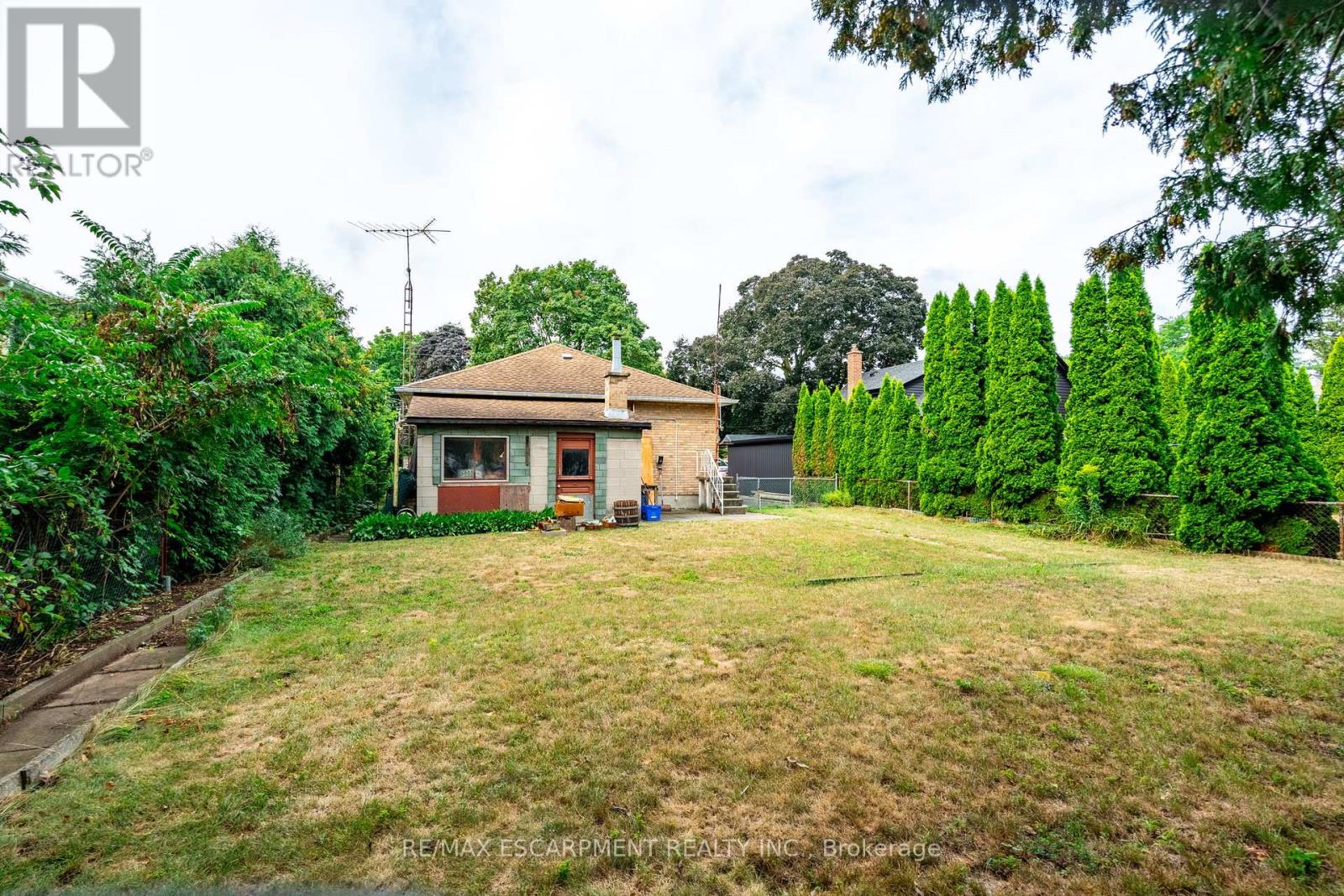 Photo 36 of 961 Danforth Avenue, Burlington ON