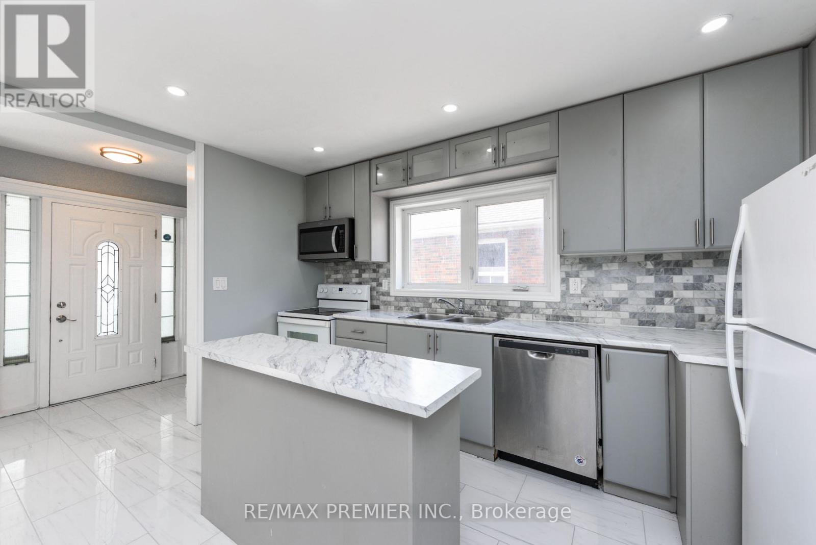 Photo 31 of 23 Rectory Road, Toronto ON
