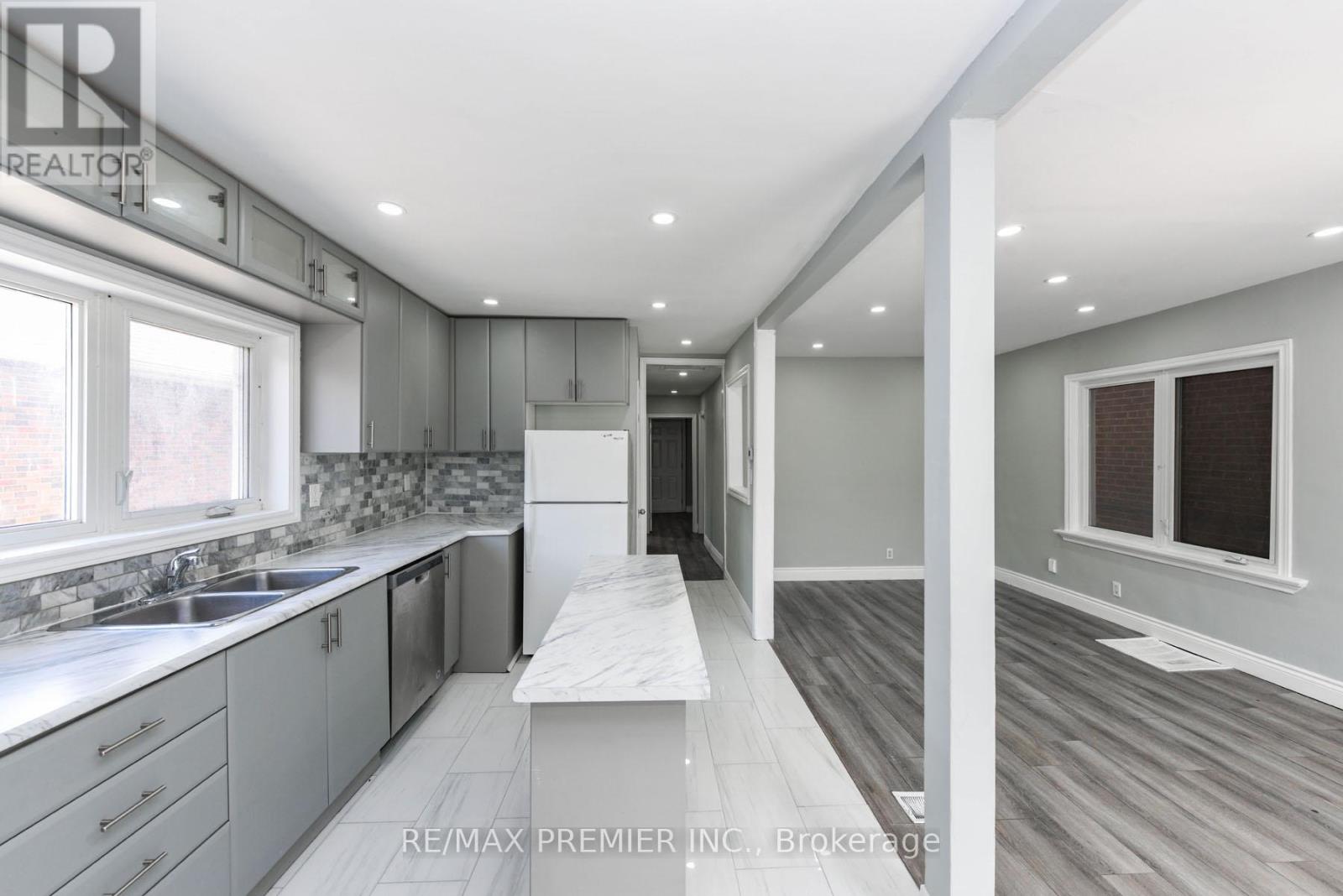 Photo 6 of 23 Rectory Road, Toronto ON