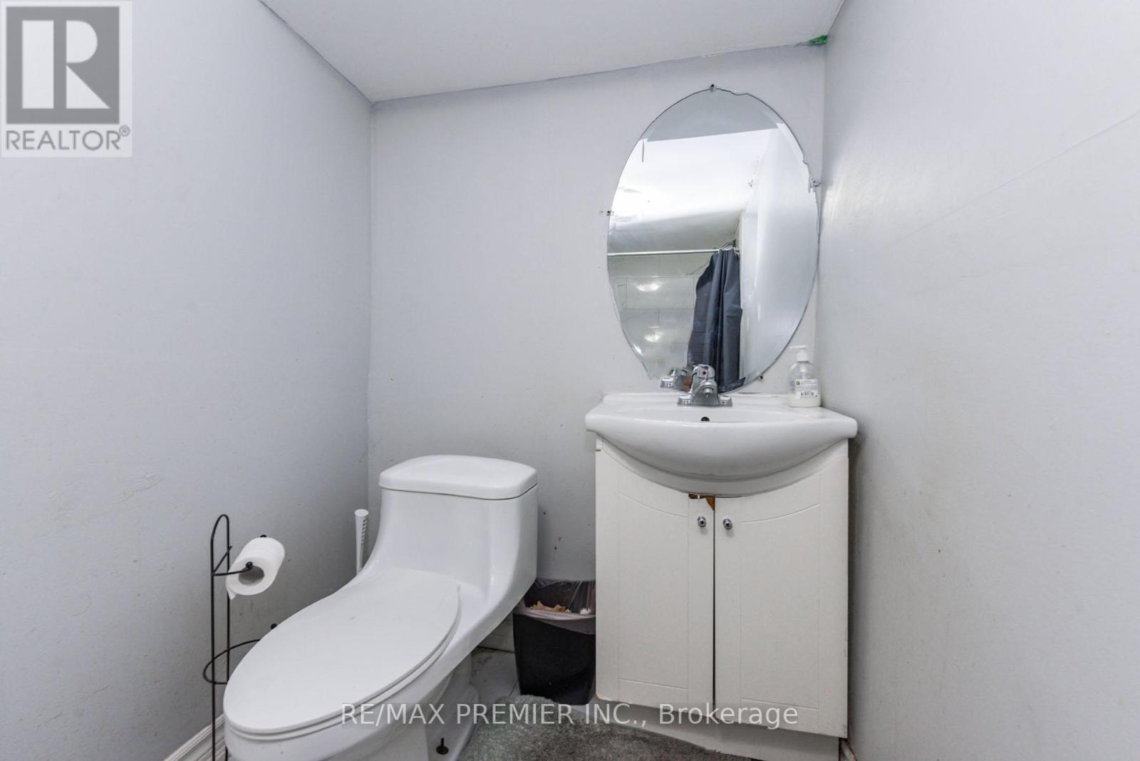 Photo 12 of 23 Rectory Road, Toronto ON