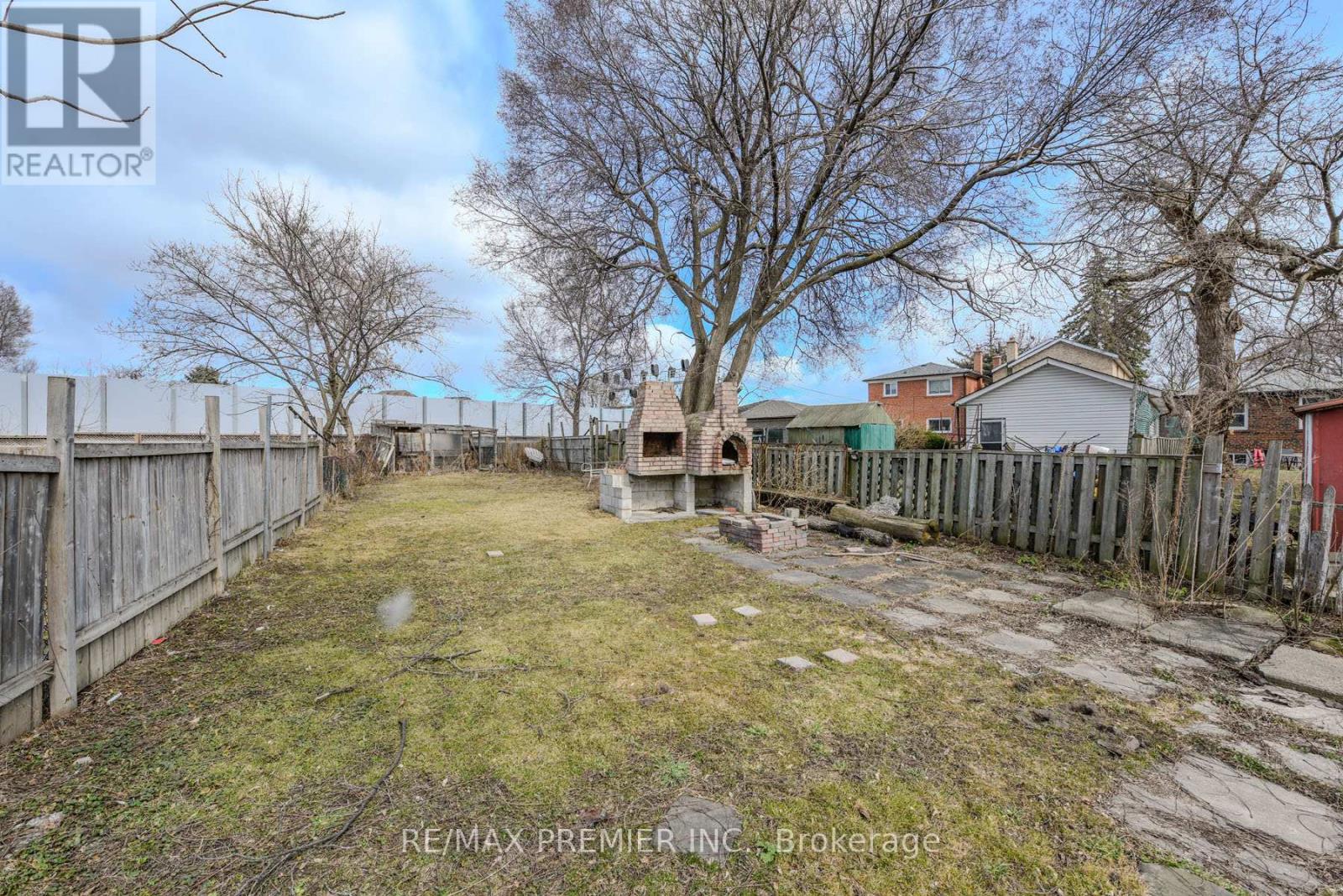 Photo 28 of 23 Rectory Road, Toronto ON
