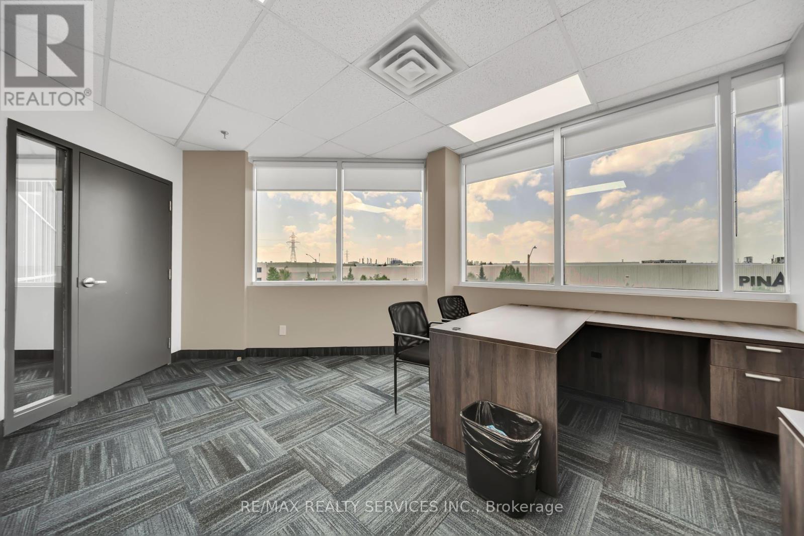 Photo 6 of 204 6660 Kennedy Road, Mississauga ON