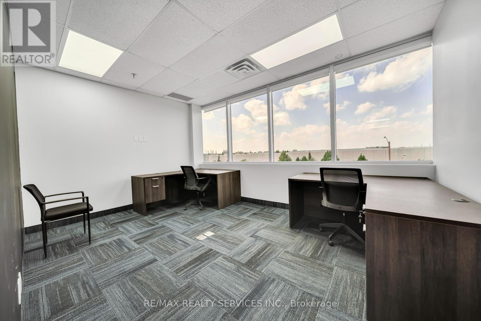 Photo 11 of 204 6660 Kennedy Road, Mississauga ON