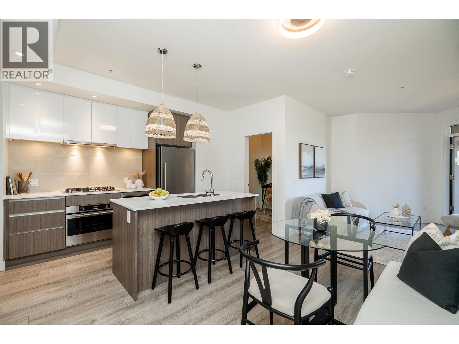 Photo 1 of 401 516 Foster Avenue, Coquitlam BC