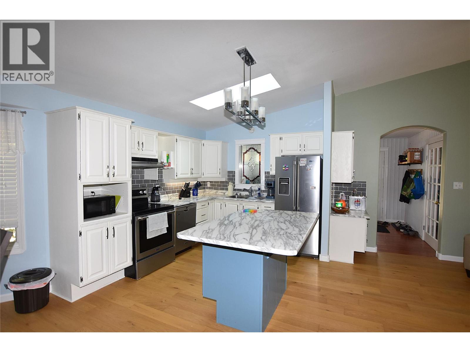  404 Hummingbird Avenue, Vernon