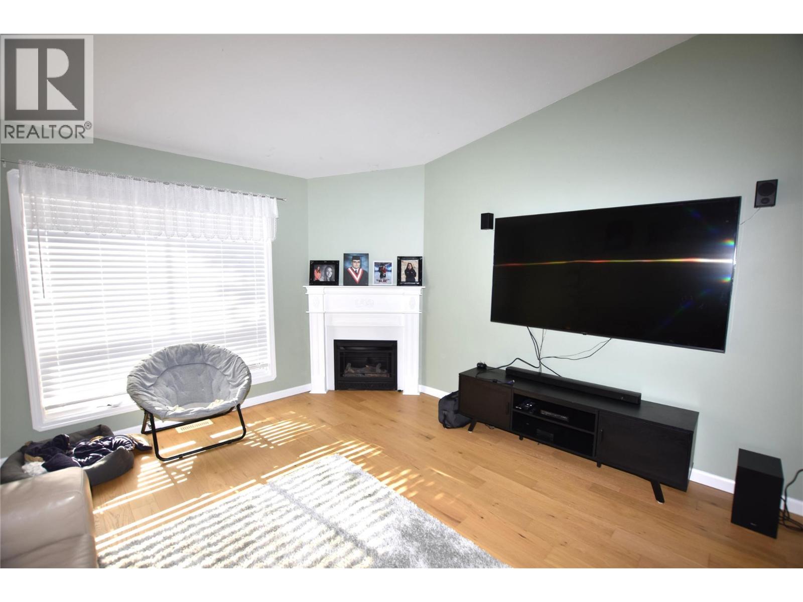  404 Hummingbird Avenue, Vernon
