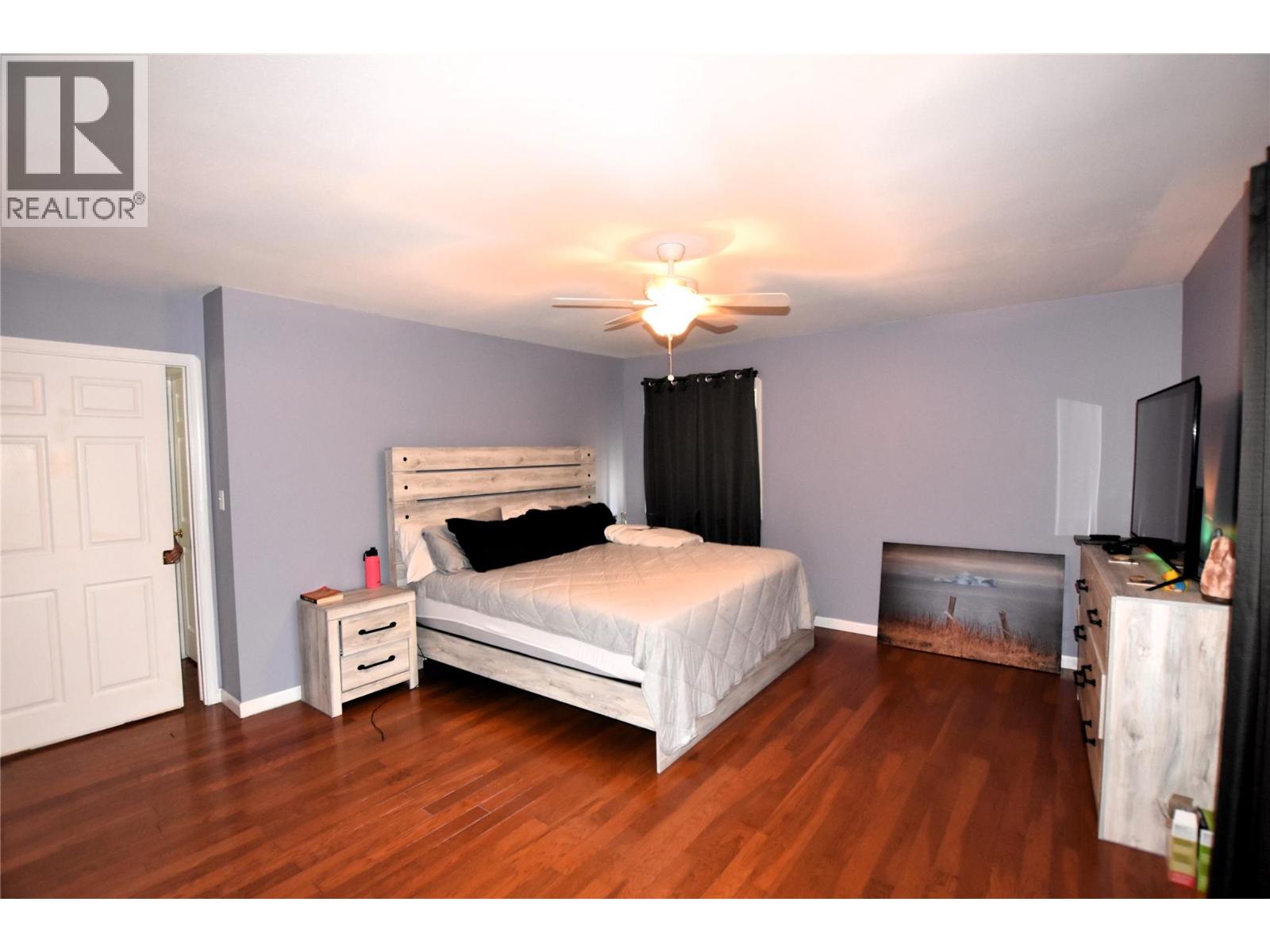  404 Hummingbird Avenue, Vernon