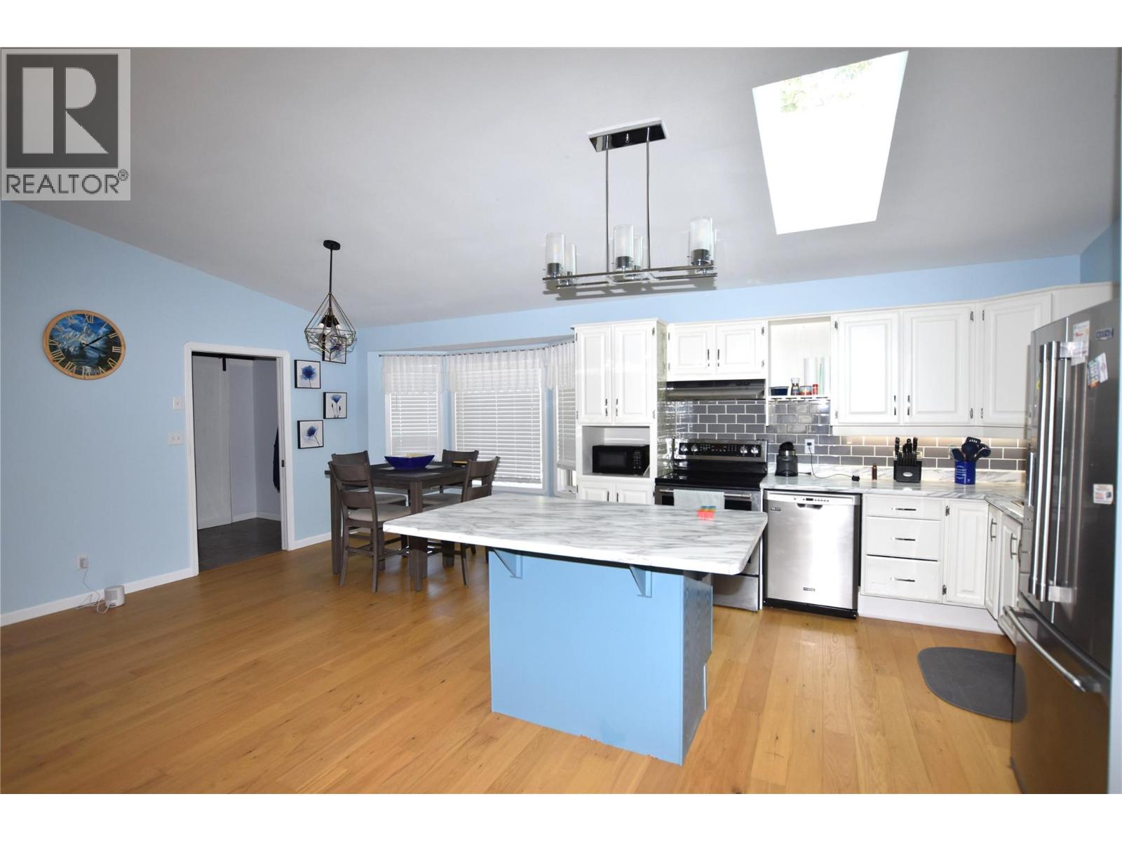  404 Hummingbird Avenue, Vernon