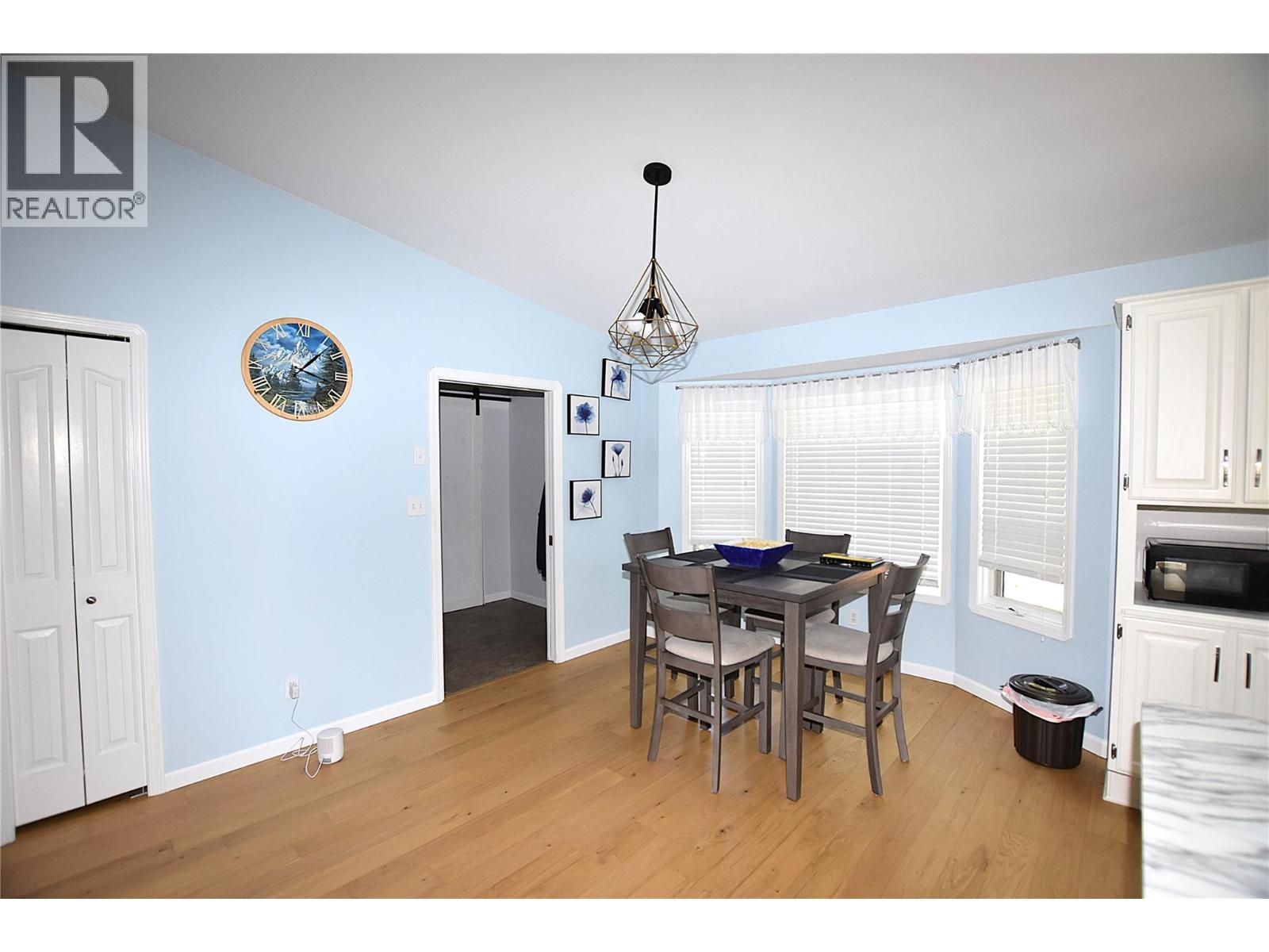  404 Hummingbird Avenue, Vernon