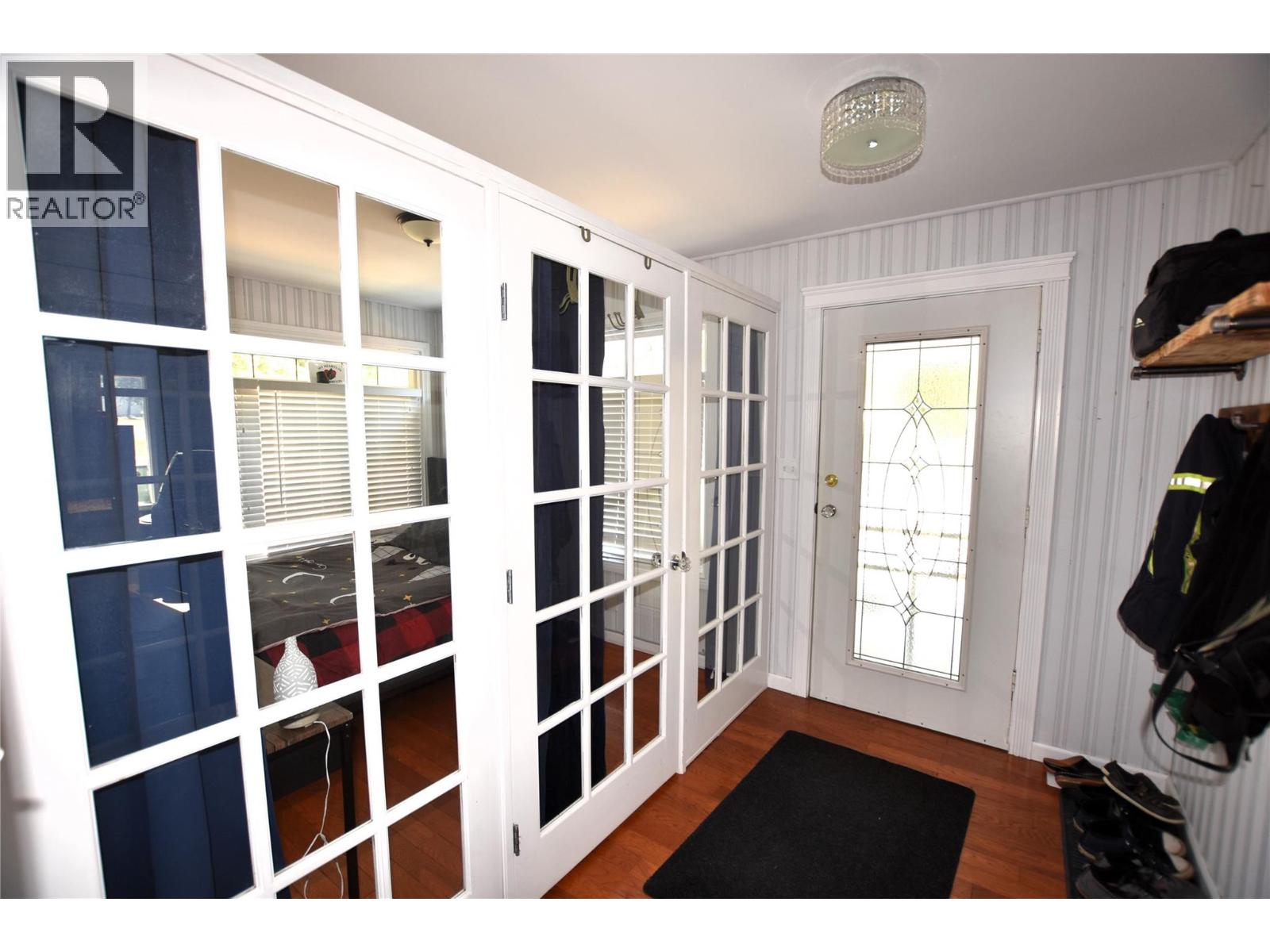  404 Hummingbird Avenue, Vernon