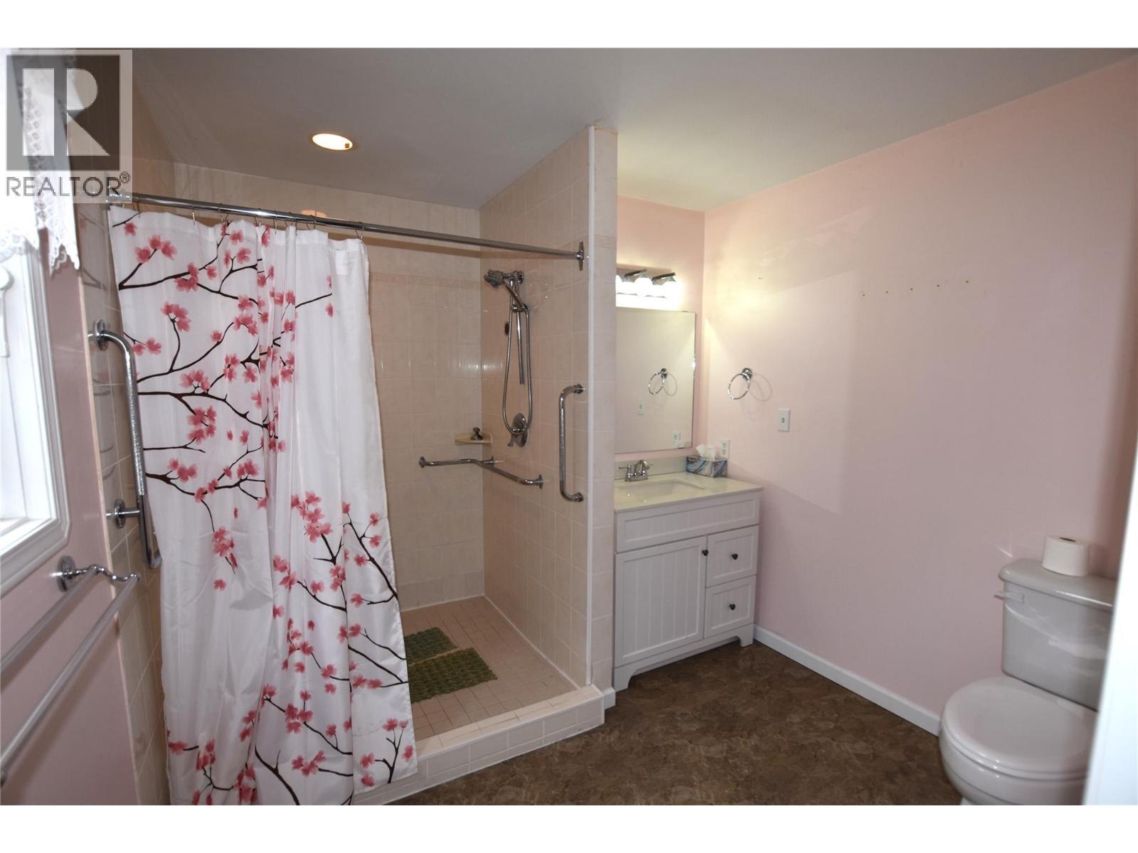  404 Hummingbird Avenue, Vernon