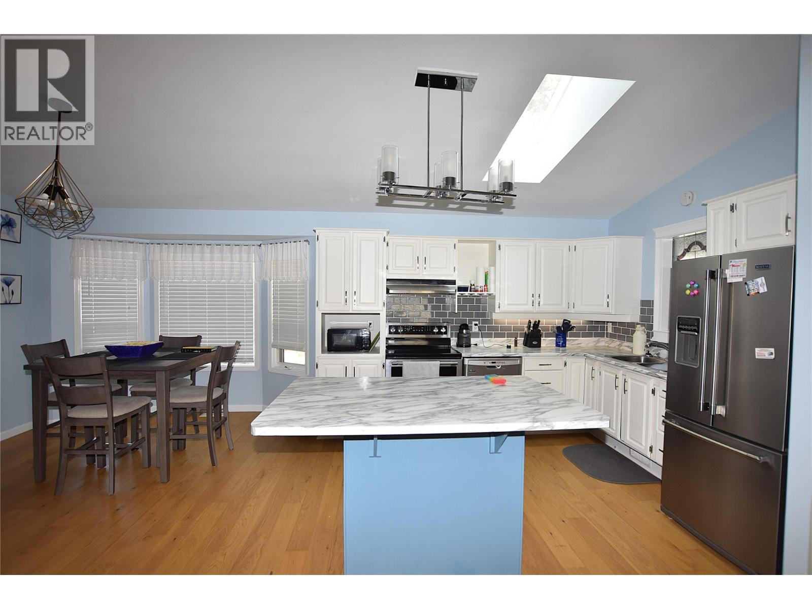  404 Hummingbird Avenue, Vernon