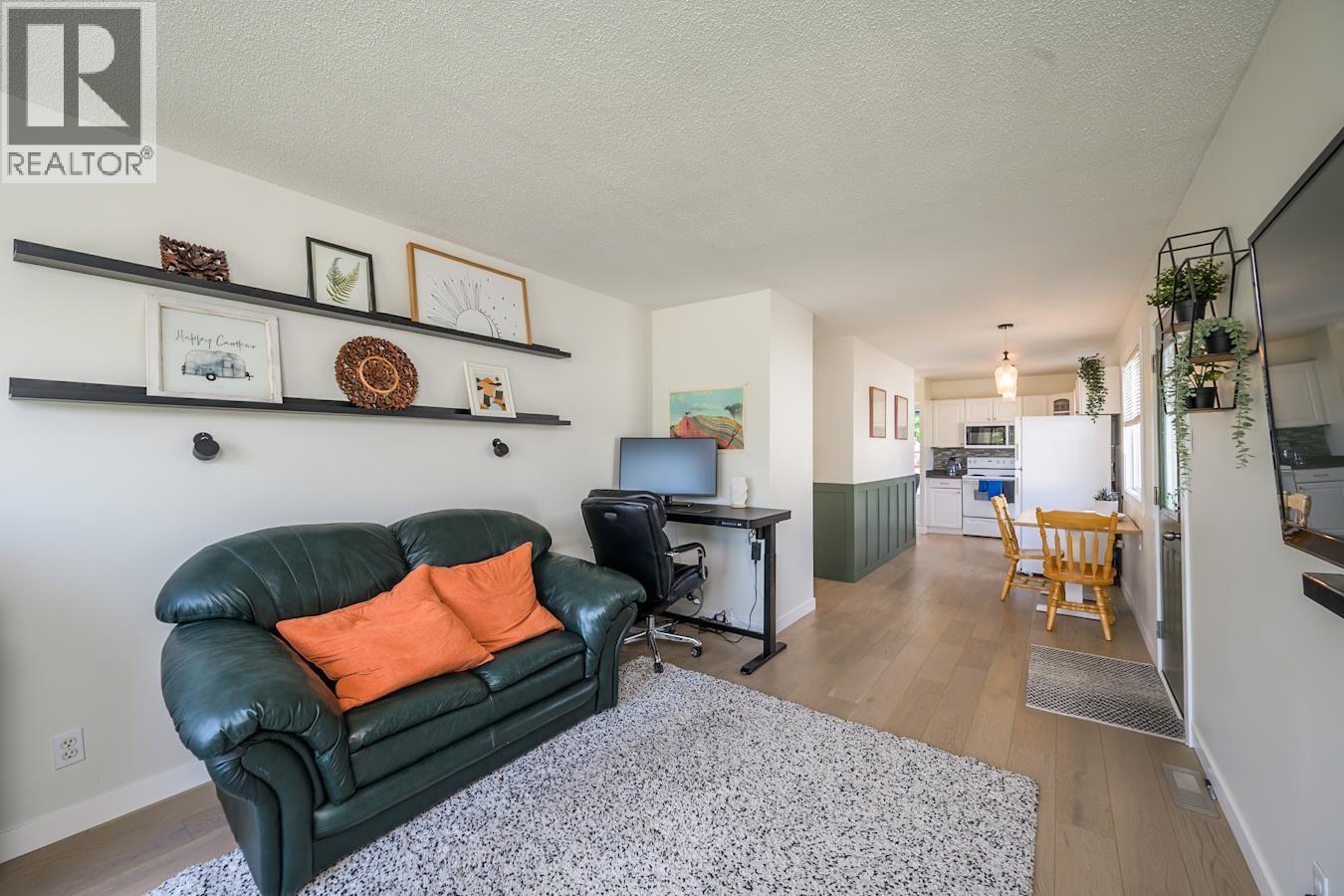 Photo 6 of 1373 Genevieve Crescent, Prince George BC