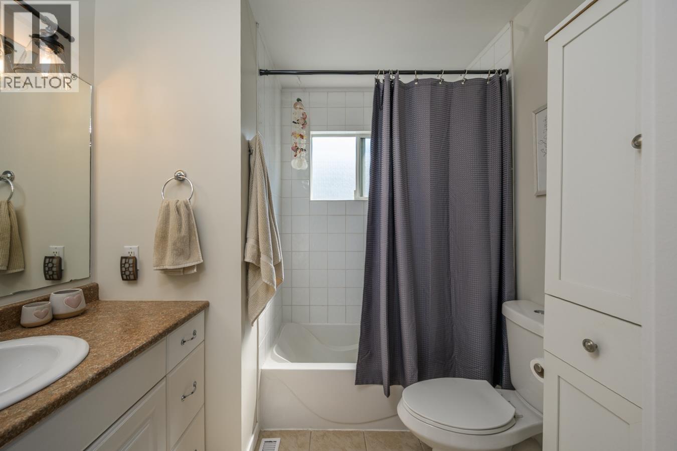Photo 11 of 1373 Genevieve Crescent, Prince George BC