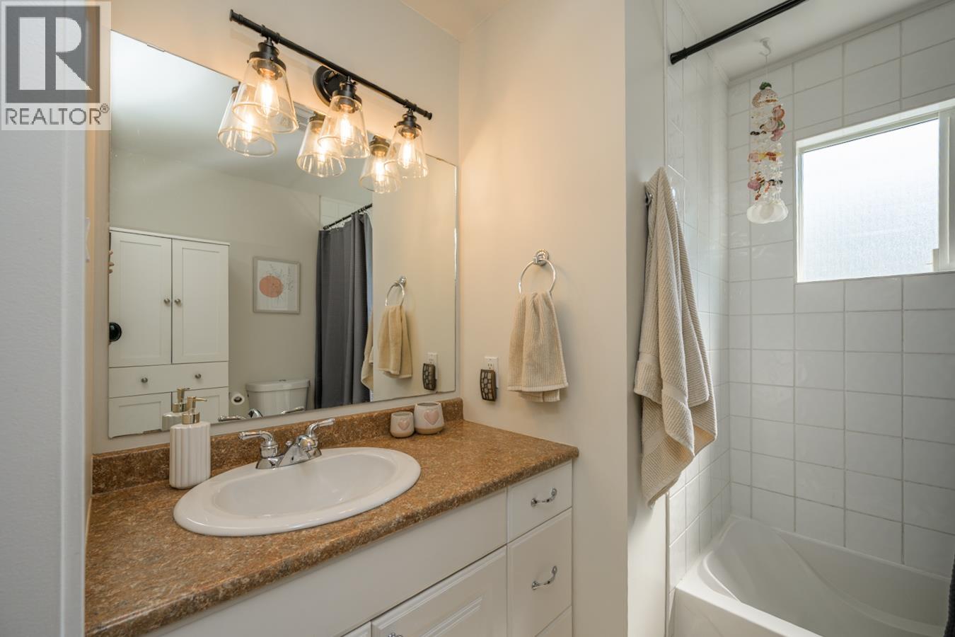 Photo 10 of 1373 Genevieve Crescent, Prince George BC