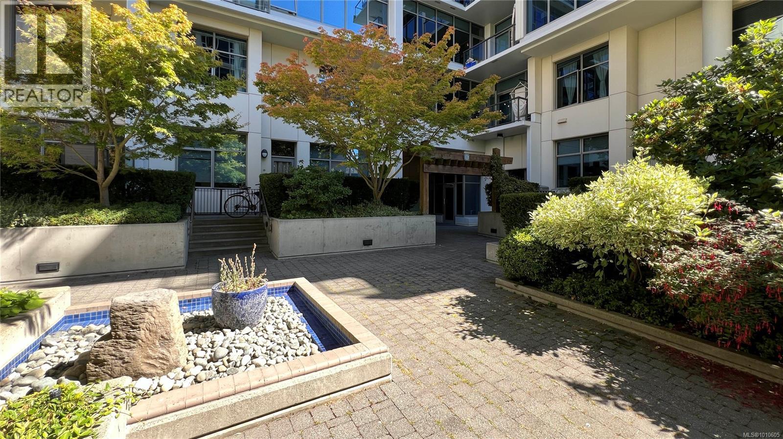 Photo 2 of 307 845 Yates St, Victoria BC