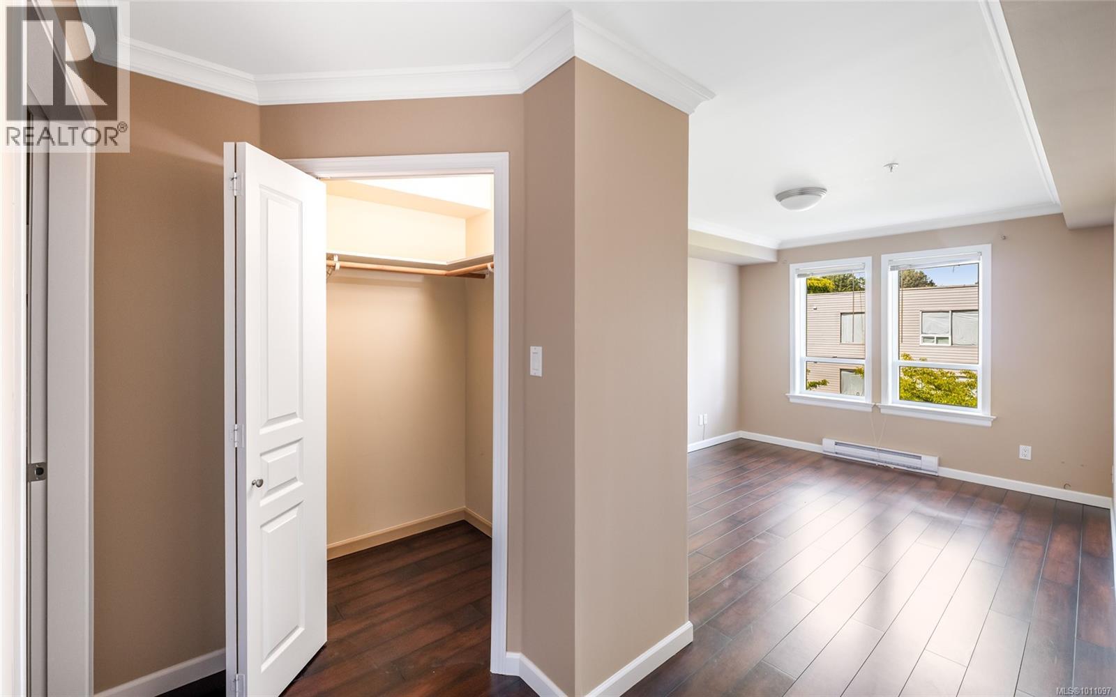 304 1514 Church Ave, Saanich