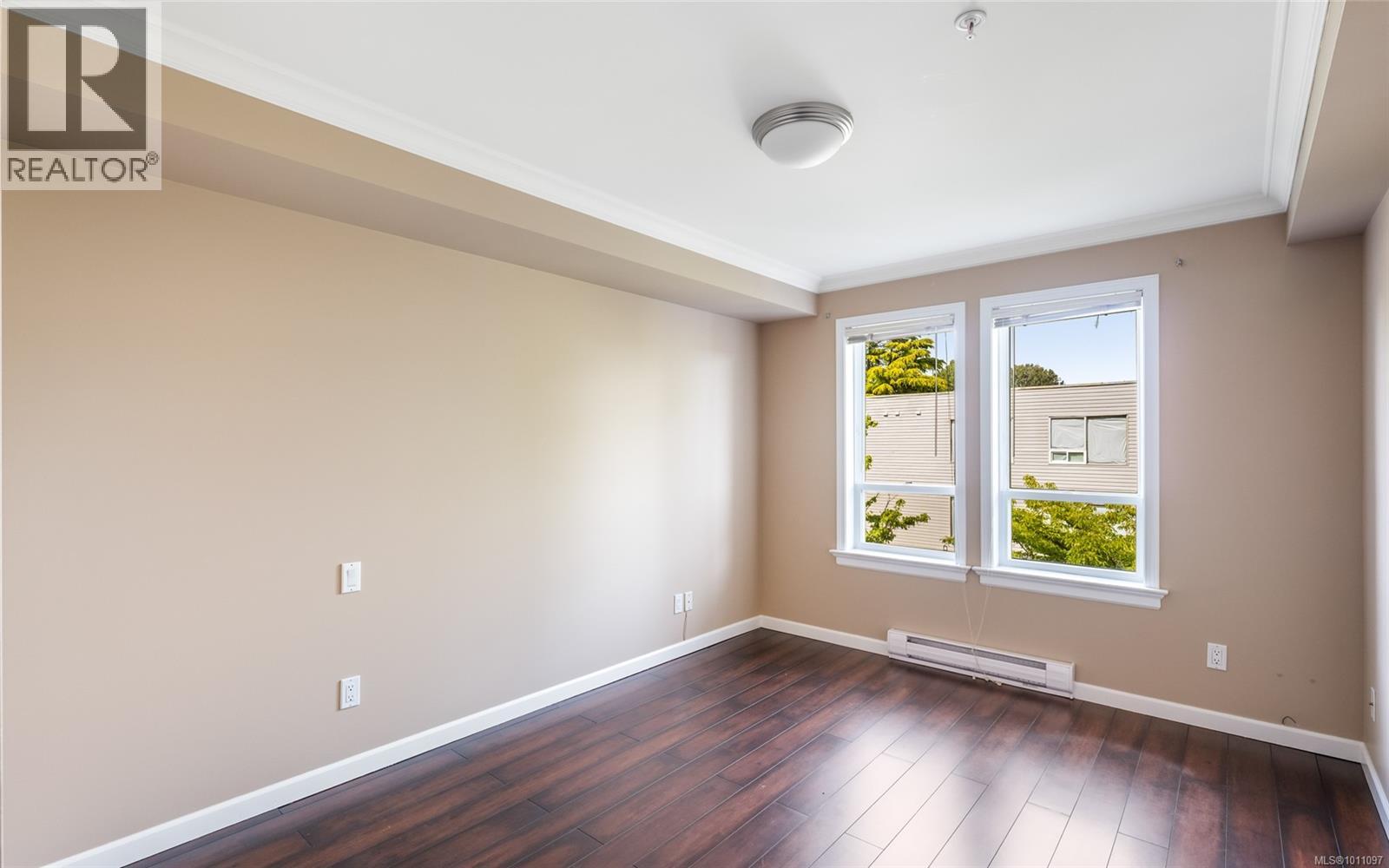304 1514 Church Ave, Saanich