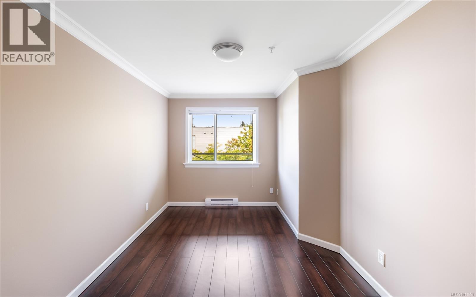 304 1514 Church Ave, Saanich