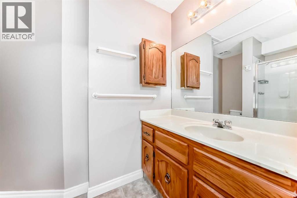 Single Family House for Sale in    Avenue SW Kelvin Grove Calgary 
