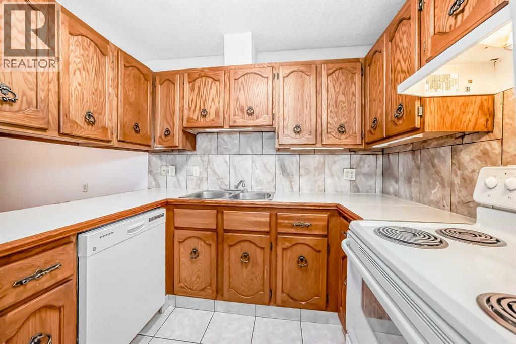 Single Family House for Sale in    Avenue SW Kelvin Grove Calgary 