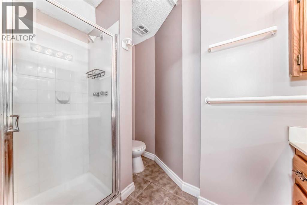 Single Family House for Sale in    Avenue SW Kelvin Grove Calgary 