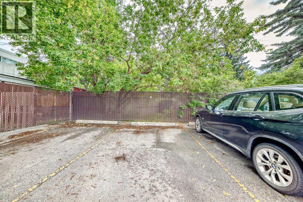 Single Family House for Sale in    Avenue SW Kelvin Grove Calgary 