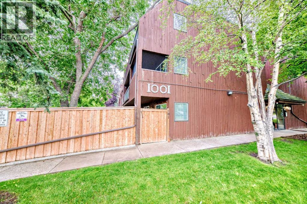 Single Family House for Sale in    Avenue SW Kelvin Grove Calgary 